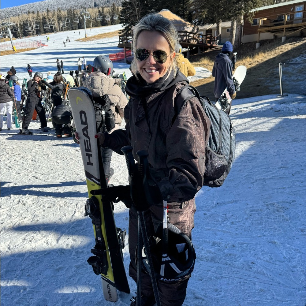 Meet your Posher, Enesa